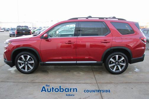 Radiant Red Metallic II 2023 Honda Pilot Touring 8-Passenger