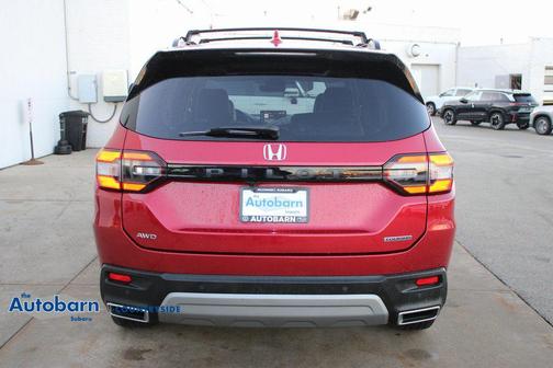 Radiant Red Metallic II 2023 Honda Pilot Touring 8-Passenger