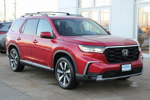 Radiant Red Metallic II 2023 Honda Pilot Touring 8-Passenger