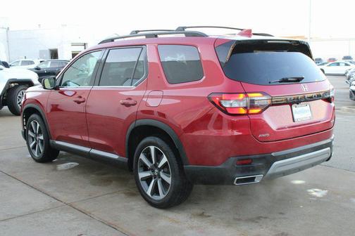 2023 Honda Pilot Touring 8-Passenger