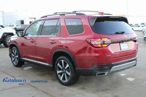 Radiant Red Metallic II 2023 Honda Pilot Touring 8-Passenger
