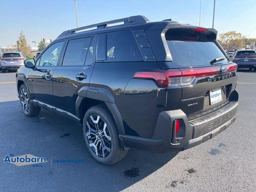Crystal Black Silica 2026 Subaru Outback Touring XT