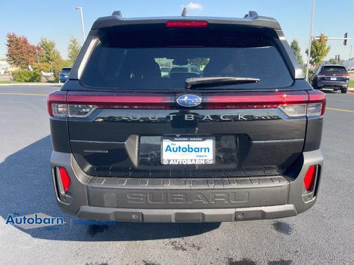 Crystal Black Silica 2026 Subaru Outback Touring XT