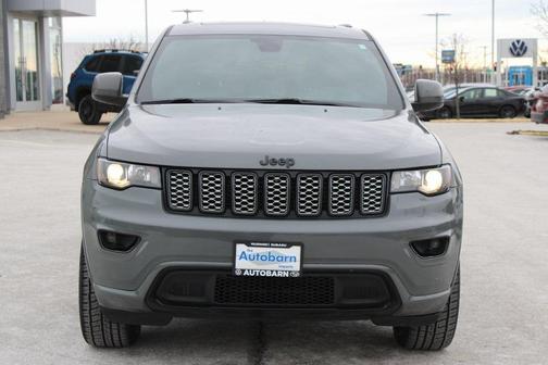 2022 Jeep Grand Cherokee Laredo