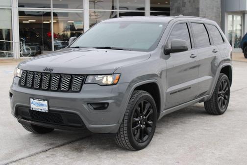 2022 Jeep Grand Cherokee Laredo