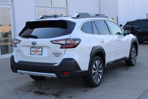 2025 Subaru Outback Touring XT