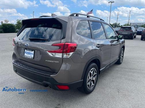 Brilliant Bronze Metallic 2023 Subaru Forester Premium