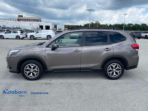 Brilliant Bronze Metallic 2023 Subaru Forester Premium