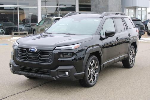 Crystal Black Silica 2026 Subaru Outback Touring XT
