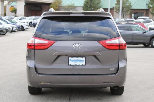 2015 Toyota Sienna XLE