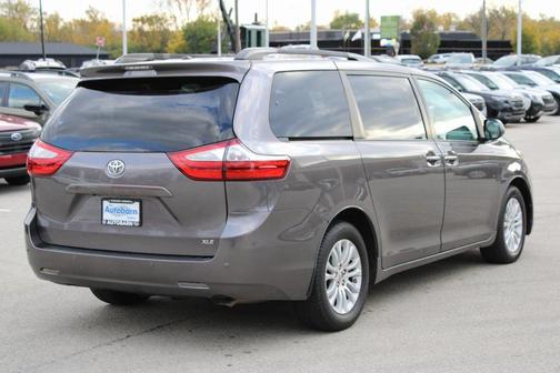 2015 Toyota Sienna XLE