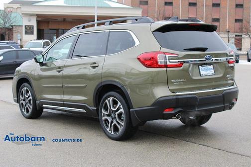 Autumn Green Metallic 2026 Subaru Ascent Limited 8-Passenger