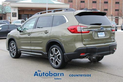 Autumn Green Metallic 2026 Subaru Ascent Limited 8-Passenger