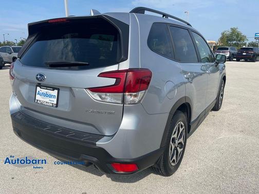 Ice Silver Metallic 2019 Subaru Forester Premium