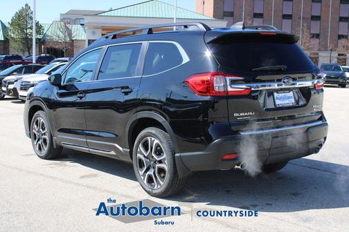 Crystal Black Silica 2026 Subaru Ascent Limited 7-Passenger