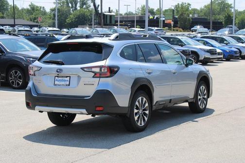 2025 Subaru Outback Touring XT