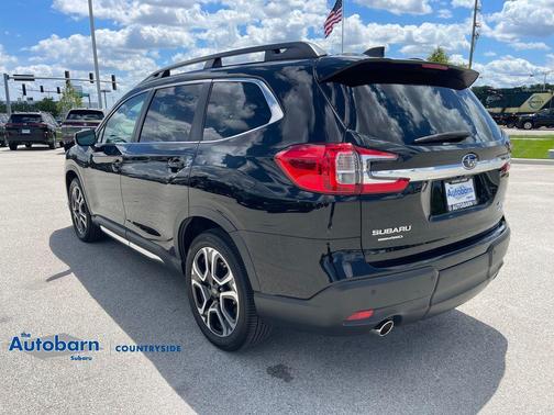 Crystal Black Silica 2023 Subaru Ascent Limited 8-Passenger