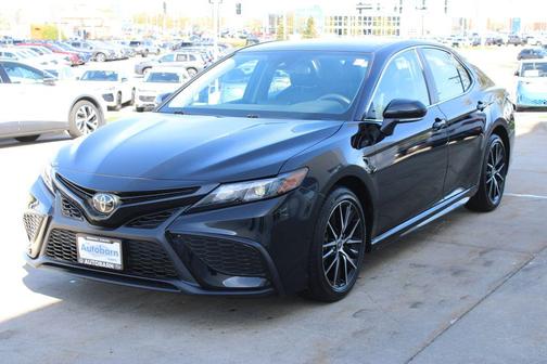Midnight Black Metallic 2024 Toyota Camry SE