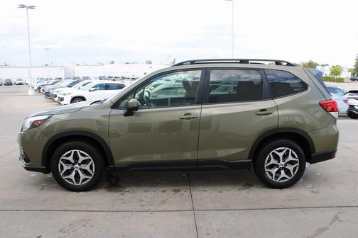 2023 Subaru Forester Premium