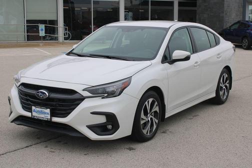 Crystal White Pearl 2025 Subaru Legacy Premium