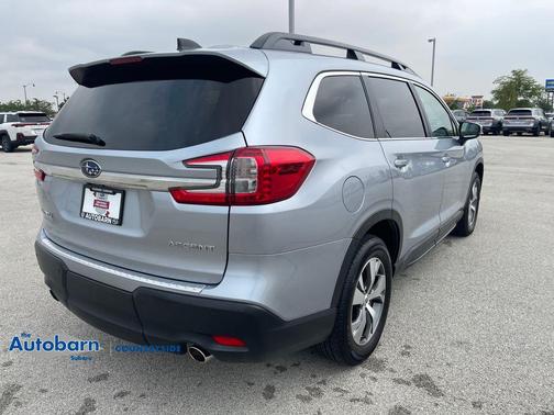 Ice Silver Metallic 2024 Subaru Ascent Premium 7-Passenger