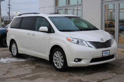 2017 Toyota Sienna XLE