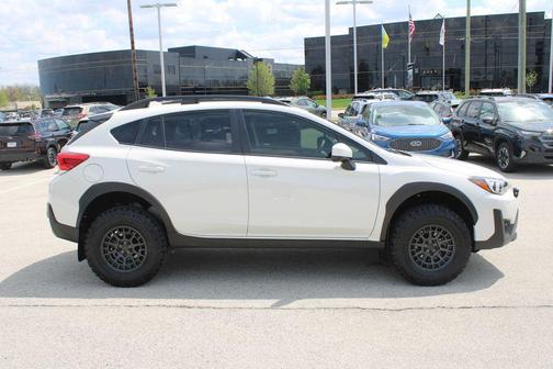 Crystal White Pearl 2023 Subaru Crosstrek Premium