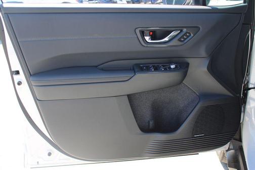 Crystal White Pearl 2026 Subaru Outback Touring