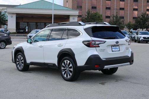 2023 Subaru Outback Touring