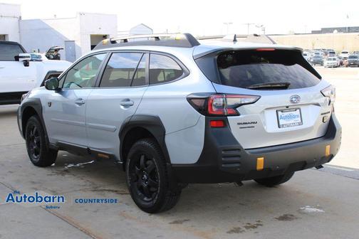 Ice Silver Metallic 2025 Subaru Outback Wilderness