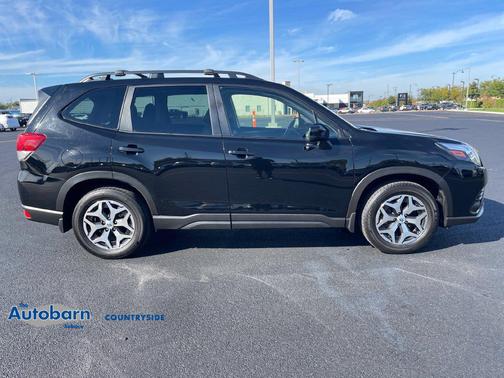 Crystal Black Silica 2023 Subaru Forester Premium