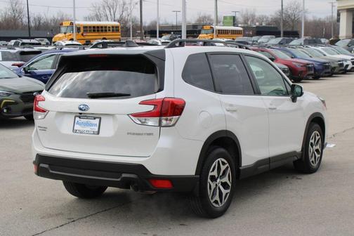 2024 Subaru Forester Premium