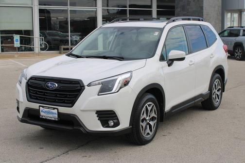 Crystal White Pearl 2024 Subaru Forester Premium