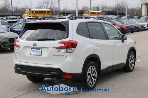 Crystal White Pearl 2024 Subaru Forester Premium