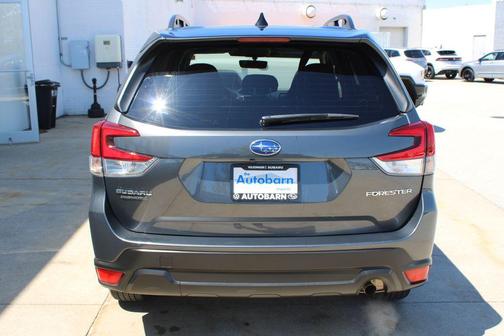Magnetite Gray Metallic 2024 Subaru Forester Premium
