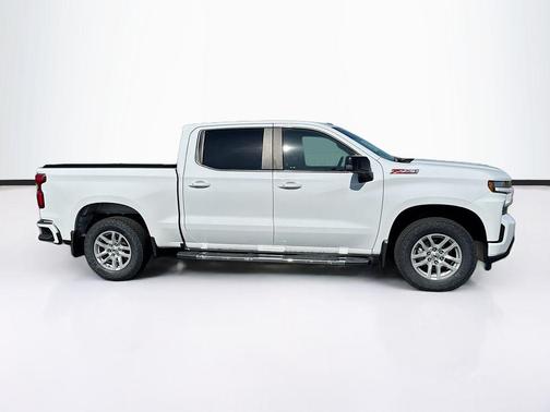 Summit White 2019 Chevrolet Silverado 1500 RST