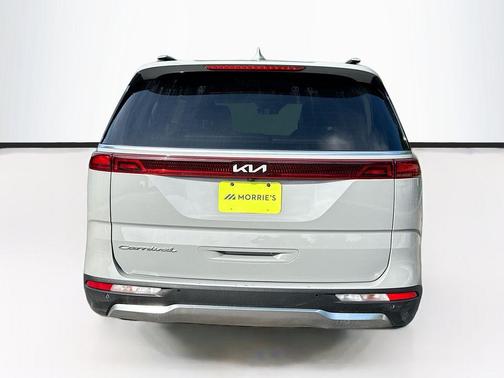 Ceramic White 2022 Kia Carnival SX