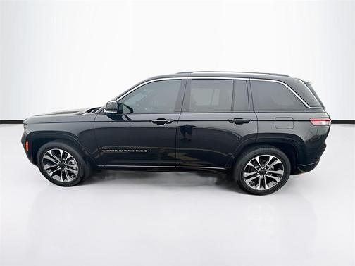 2022 Jeep Grand Cherokee Overland
