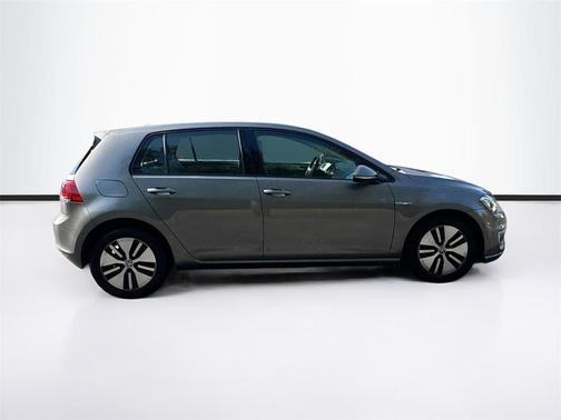 2016 Volkswagen e-Golf SEL Premium