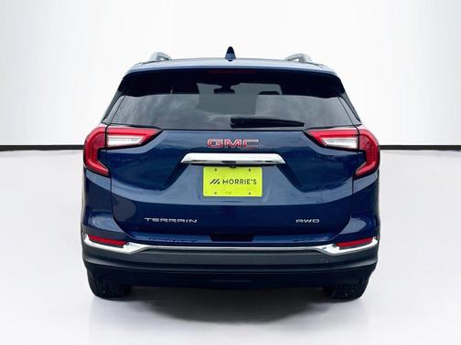 Marine Metallic 2023 GMC Terrain SLT