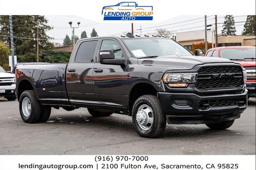 2024 RAM 3500 Tradesman Crew Cab 4x4 8' Box