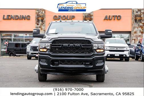 2024 RAM 3500 Tradesman Crew Cab 4x4 8' Box