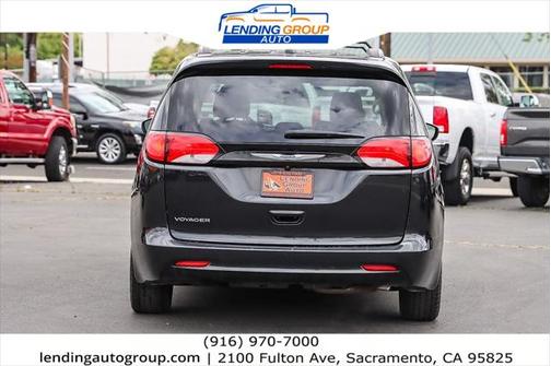 2020 Chrysler Voyager LXI