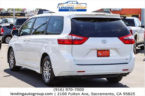 2020 Toyota Sienna XLE Premium