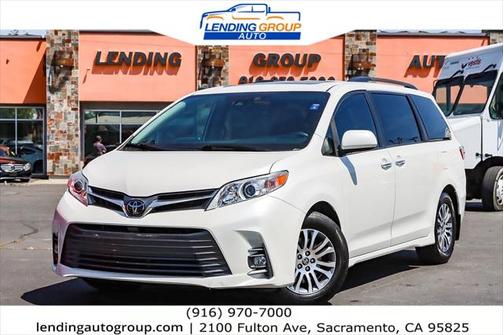 2020 Toyota Sienna XLE Premium