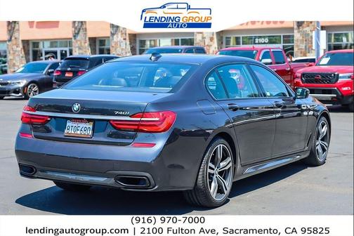 2019 BMW 740 740i