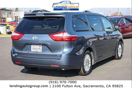 2017 Toyota Sienna XLE