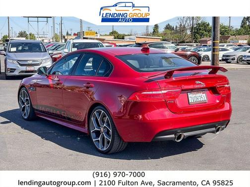 2017 Jaguar XE 35t R-Sport