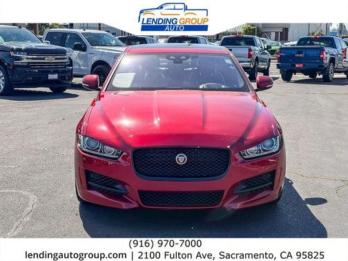 2017 Jaguar XE 35t R-Sport