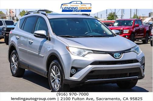 2017 Toyota RAV4 Hybrid XLE